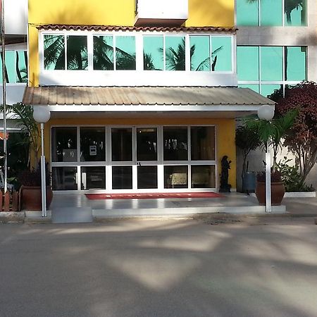 Hotel Ritz 숨베 외부 사진