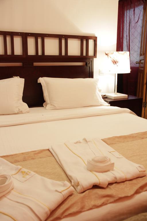 Hotel Ritz 숨베 외부 사진