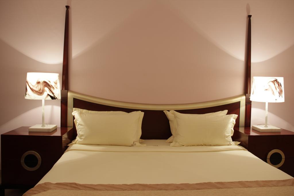 Hotel Ritz 숨베 외부 사진