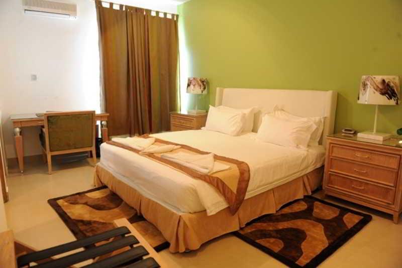 Hotel Ritz 숨베 외부 사진