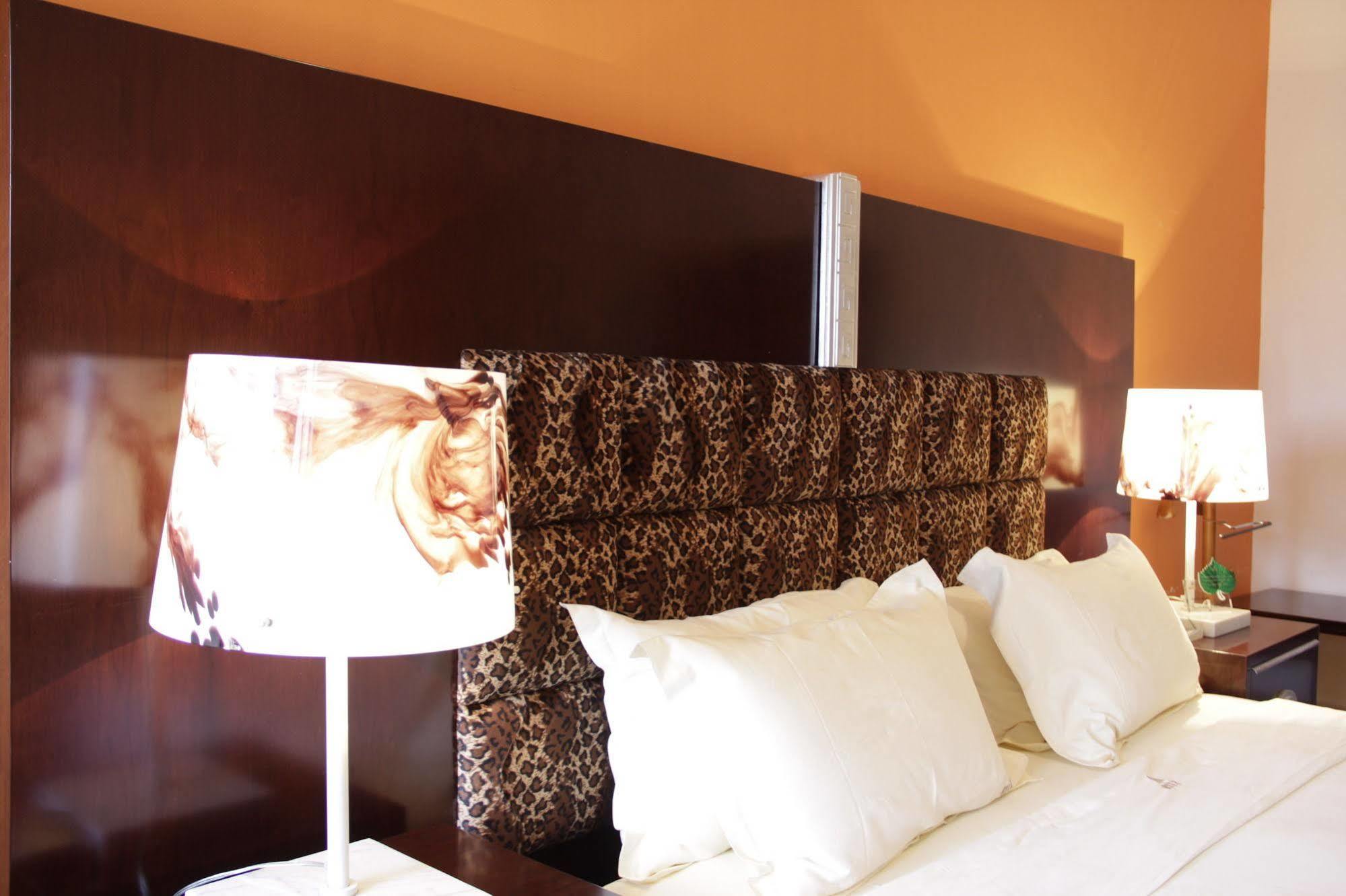 Hotel Ritz 숨베 외부 사진